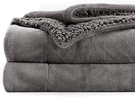 VAS COLLECTION - Polyester Micromink Summer AC Blanket Grey Sherpa Super Soft Flannel Solid/Plain AC Dohar/Comforter,Size 150 x 225 Cms (Single) (Approx 4 x 7 ft) (Silver & Grey) (Skin Friendly)