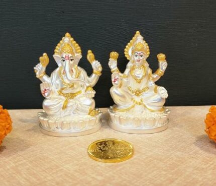 Efinito Silver Matte Oval Laxmi Ganesha Idols with Gold-Plated Coin | Diwali & Festival Gift Set (LAXGANOVALKAMALSILVERMATTE)