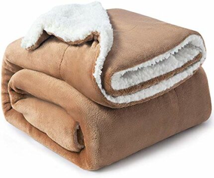 Efinito Polyester Micromink Summer AC/Mild Winter/Heavy Winter Sherpa Blanket Super Soft Flannel Solid/Plain White & Beige, Size 150 x 228 Cms (Single)
