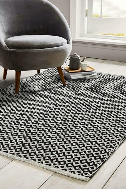 Efinito Diamond Woven Rug in Black and White 100% Cotton Rug for Room, Kitchen, Living Room, Dining & Bedroom (120 cm x 80 cm)