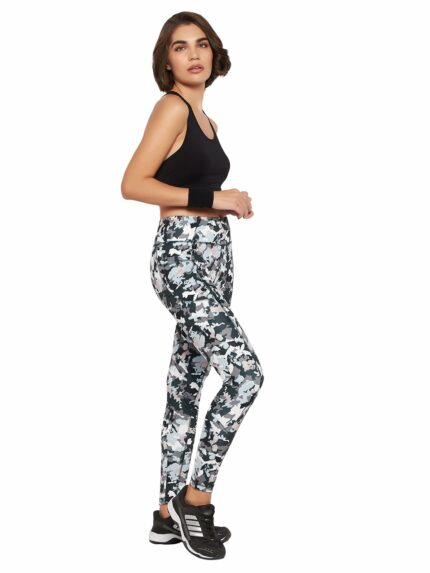 Clovia Women's Snug-Fit High Rise Camouflage Print Active Tights