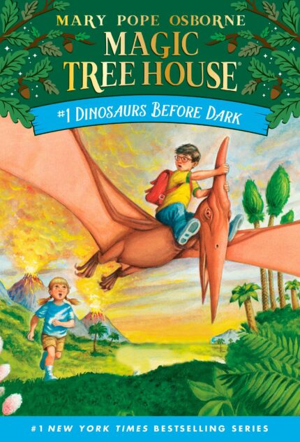 Magic Tree House #1: Dinosaurs Before Dark (A Stepping Stone Book(TM)) (Magic Tree House (R)) Osborne  Mary Pope and Murdocca  Sal
